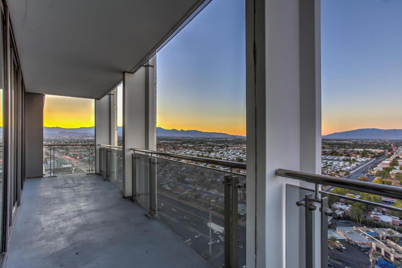 Apartahotel Strip Views Studio Suite 22 *